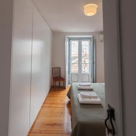 Flh Bairro Alto Bright Flat דירה